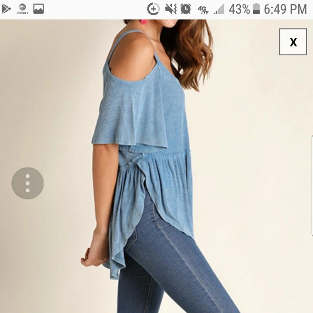 Umgee cold shoulder top